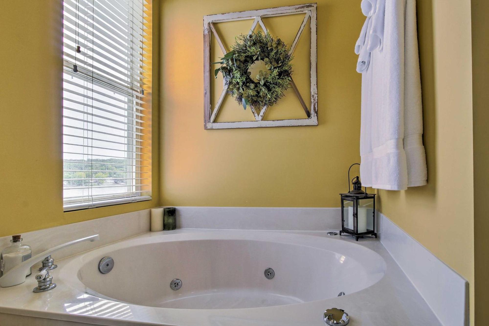 Townhouse With Shared Dock On Lake Of The Ozarks! エクステリア 写真